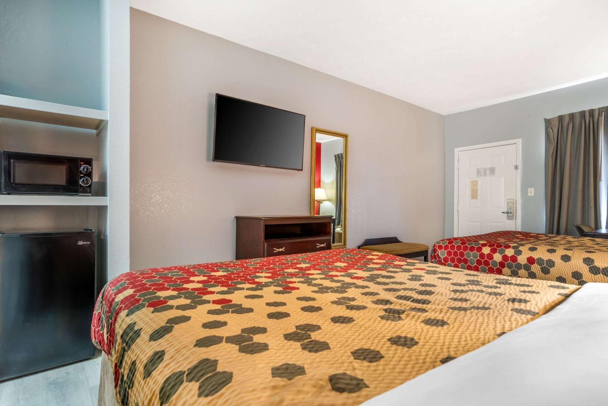 Econo Lodge Inn & Suites Филадельфия Экстерьер фото