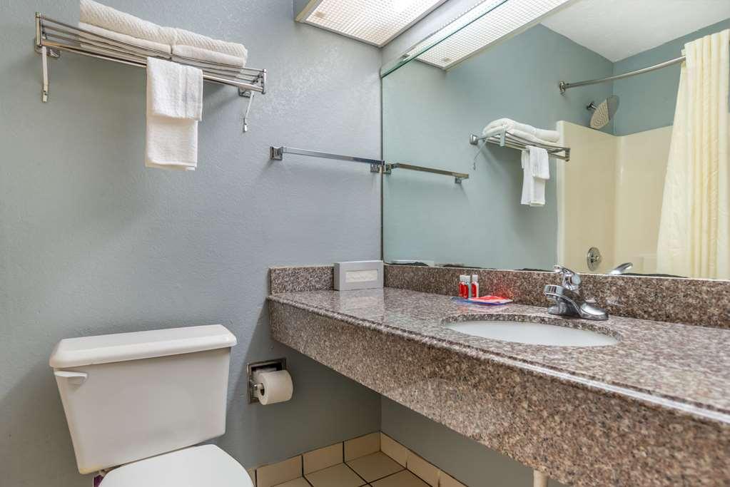 Econo Lodge Inn & Suites Филадельфия Номер фото