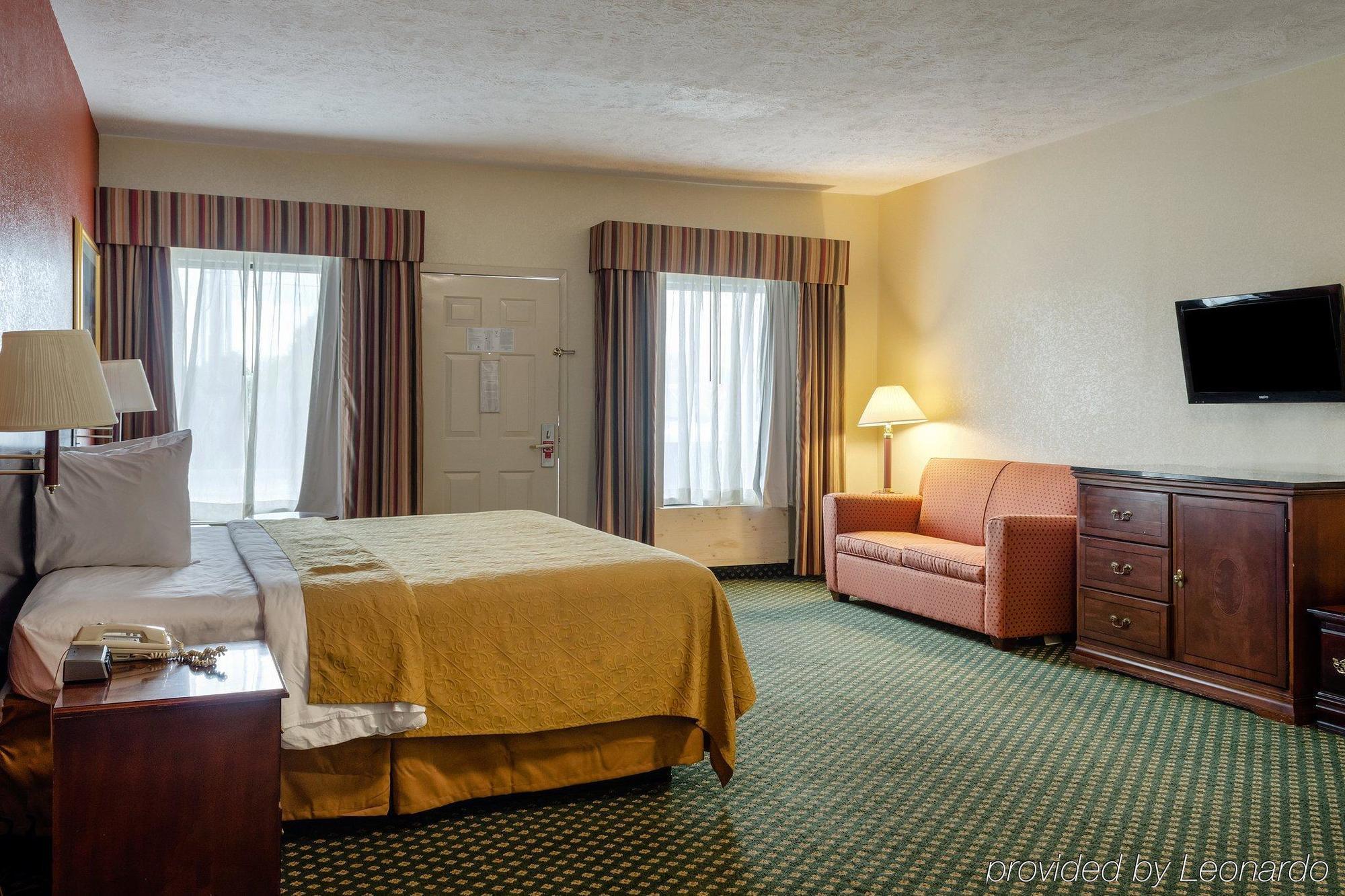Econo Lodge Inn & Suites Филадельфия Экстерьер фото