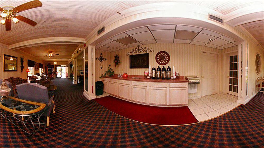Econo Lodge Inn & Suites Филадельфия Экстерьер фото